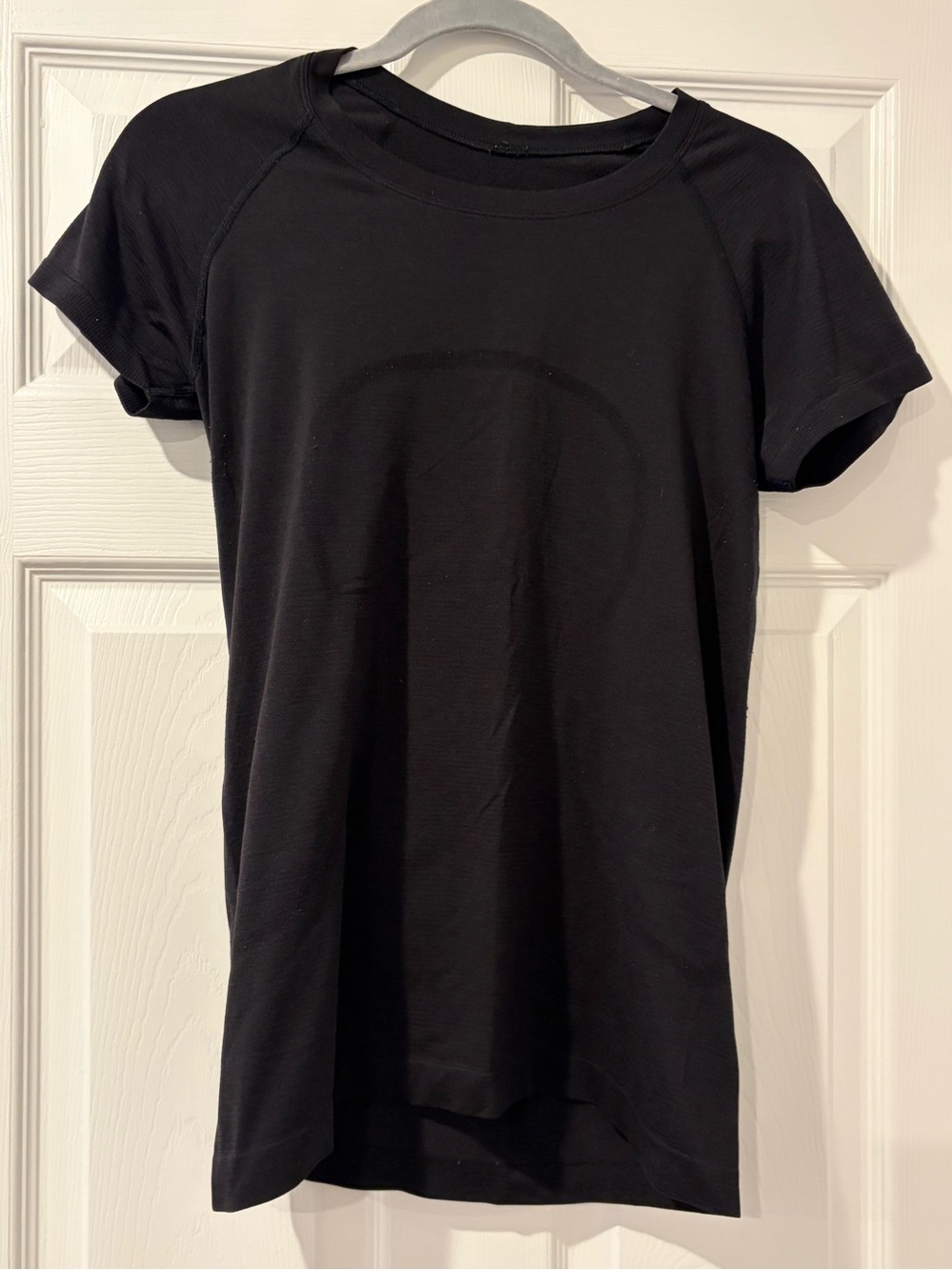 Black Women's Short-Sleeve Athletic Tee